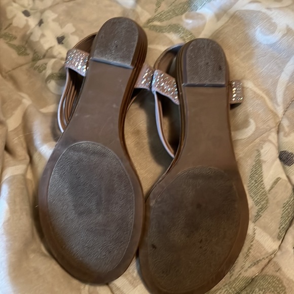Sandals - Picture 2 of 4